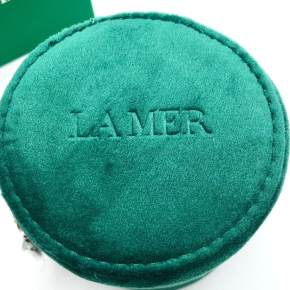 La Mer Serum Case Green Velvet Limited Edition Holiday 2023 NEW IN GIFT BOX - Picture 2 of 5